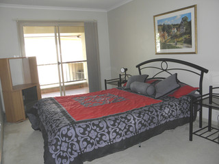 Bedroom 1 (2016-08-23)