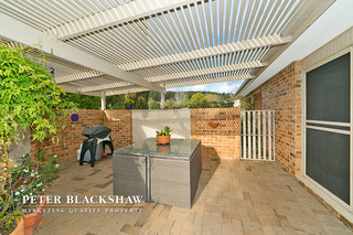 Outdoor entertaining area (2014-09-18)