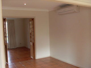 Dining Room (2011-04-29)