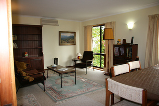 Flat lounge (2009-10-29)