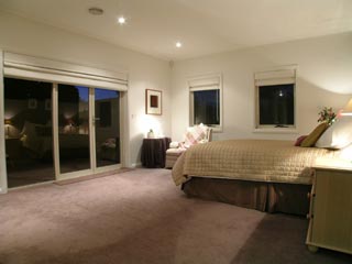Bed 1 (2005-05-26)