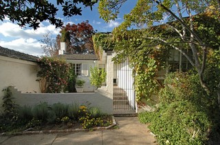 Front of Property (2007-04-19)