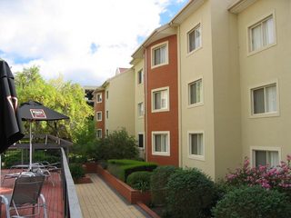 Courtyard (2007-03-27)