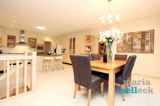 Casual Dining Room (2012-05-03)