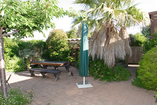 Courtyard (2005-11-24)