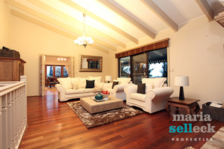 Lounge Room (2012-05-03)