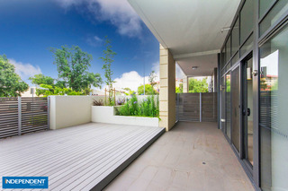 Courtyard (2014-06-03)