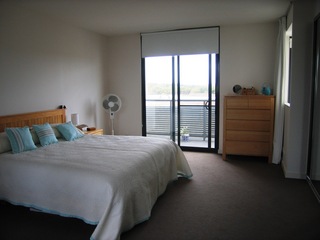 Bed 1 (2008-04-03)