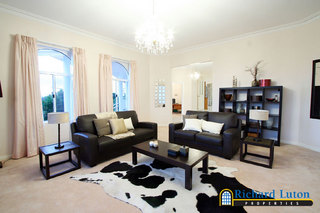 Lounge to Entry (2006-02-23)