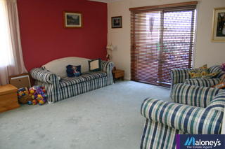 Lounge (2006-10-31)