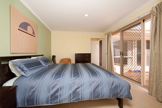 Bedroom 1 (2011-10-25)