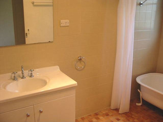 Bathroom (2004-05-03)