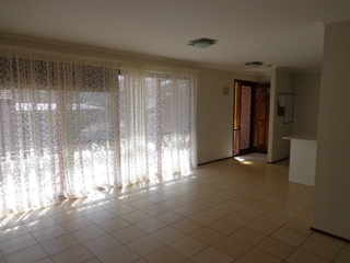 Entrance/Lounge Area (2014-01-30)