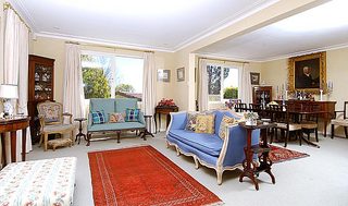 Formal lounge (2004-10-14)