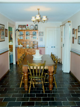 Dining (2004-11-22)