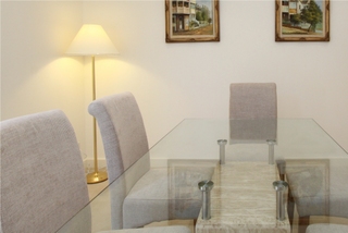 Fully Furnished (2010-09-10)