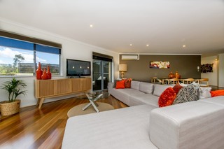 Lounge Room (2013-10-16)