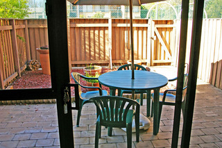 Courtyard (2007-10-03)