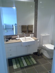 Bathroom (2011-12-23)