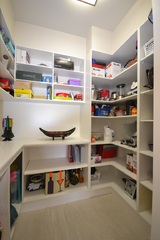 Walk In Pantry (2014-04-29)