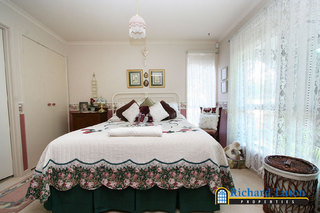 Bed 1 (2006-05-15)