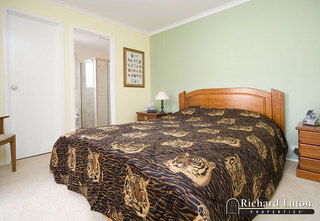Bed 1 (2009-05-27)