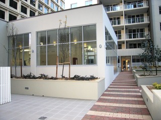 Courtyard (2006-06-05)
