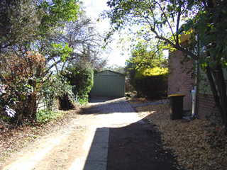 Driveway to garage (2004-07-15)