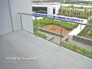 Balcony (2011-08-09)