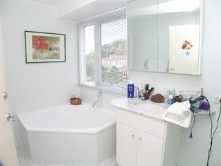 Bathroom (2004-04-16)