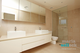 Ensuite (2011-11-18)