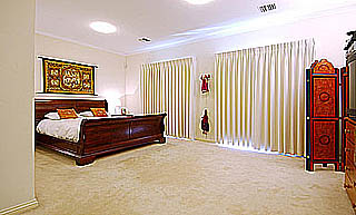 Master bedroom (2003-12-04)