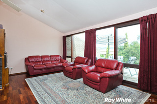 Lounge Room (2010-11-17)