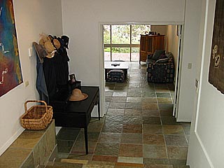 Foyer (2003-08-13)
