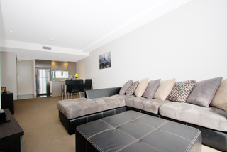 Lounge Room (2014-09-22)