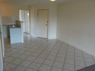 Dining and Entry (2015-11-12)