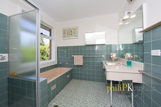 Bathroom (2015-11-26)