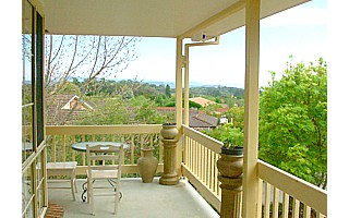 Front terrace (2006-10-18)