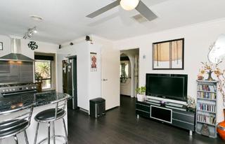 Kitchen/Family Room (2013-07-18)