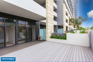 Courtyard (2014-06-03)