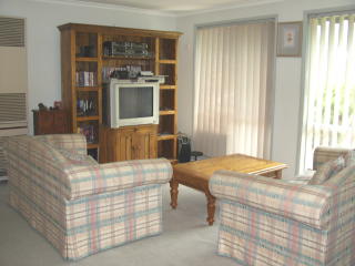 Lounge (2003-10-02)