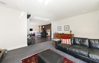Formal Living (2013-07-10)