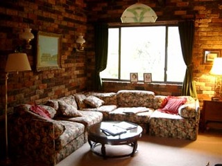 Family room (2003-10-03)