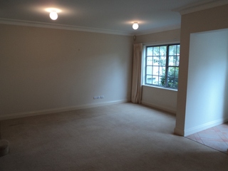 Lounge Room (2012-02-02)
