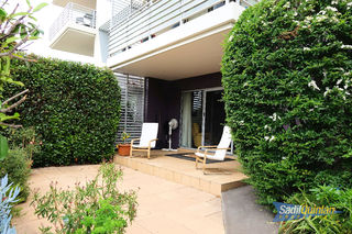 Courtyard (2017-11-13)