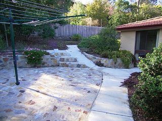 Rear garden (2006-04-18)