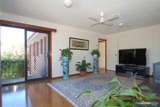 Family Room (2013-04-26)
