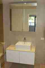 Bathroom (2015-10-27)