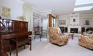Lounge (2003-10-01)