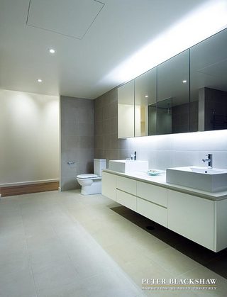 Bathroom (2006-08-25)